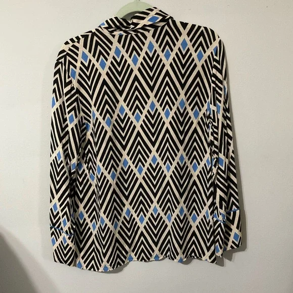 Geometric Patterned Blouse - Picture 6 of 7